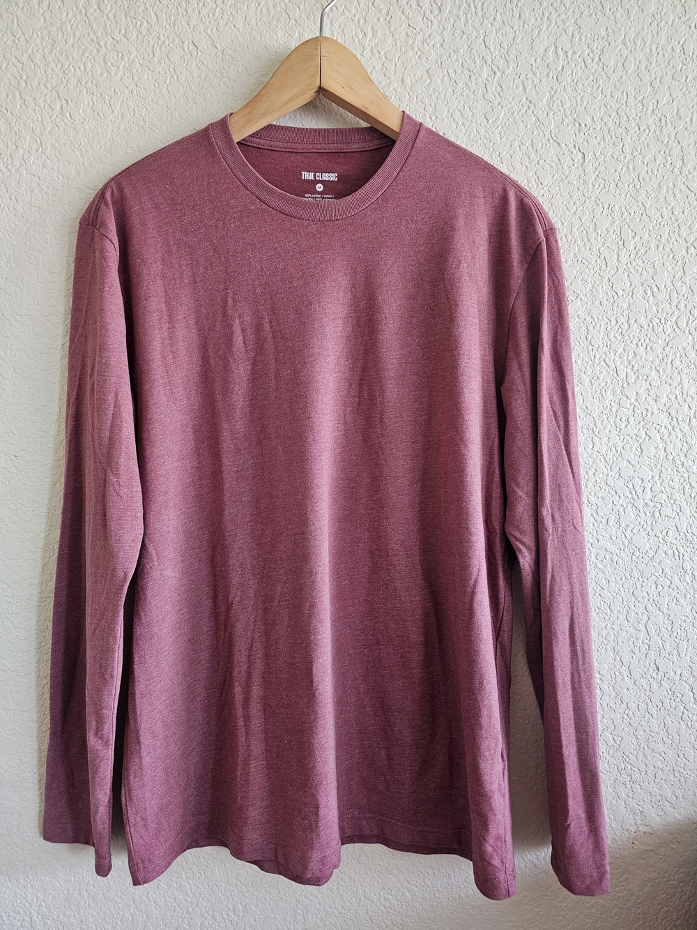 True Classic Men's Medium M Long Sleeve Crew Neck Dark Heather Maroon EUC